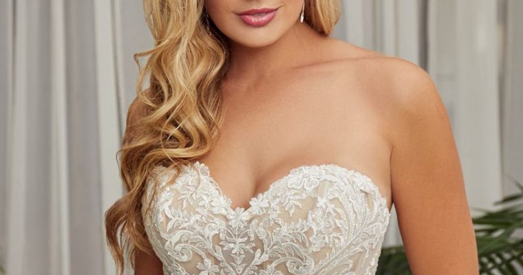 Bridal Gown: Fleur