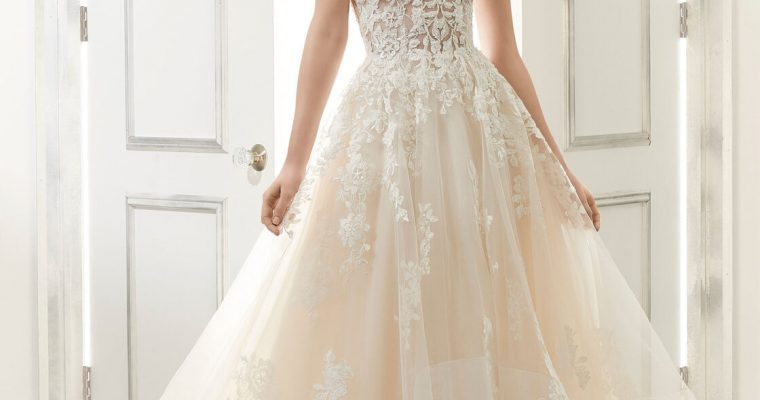 Wedding Dress: Audrey