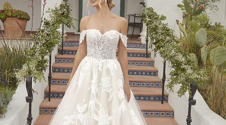 Wedding Dress: Dakota