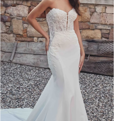 Wedding Dress: Lysette
