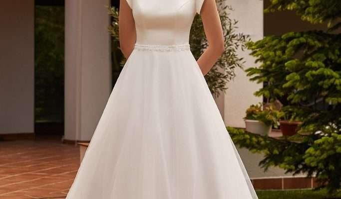 Wedding Gown-Modest: Morgan